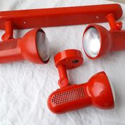 2 appliques rouges