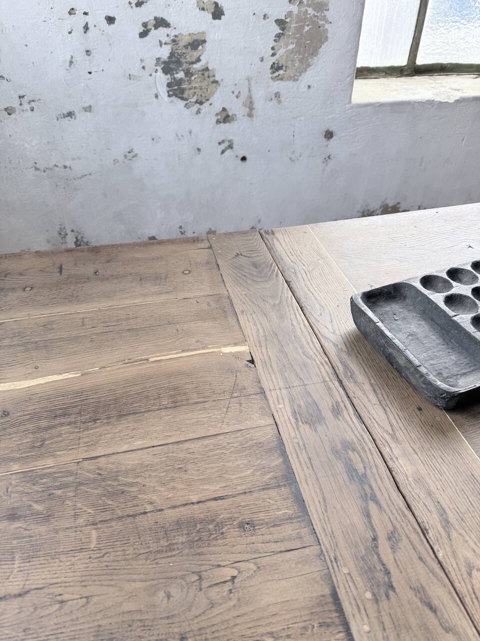 Solid oak farmhouse table with integrated extensions 1950