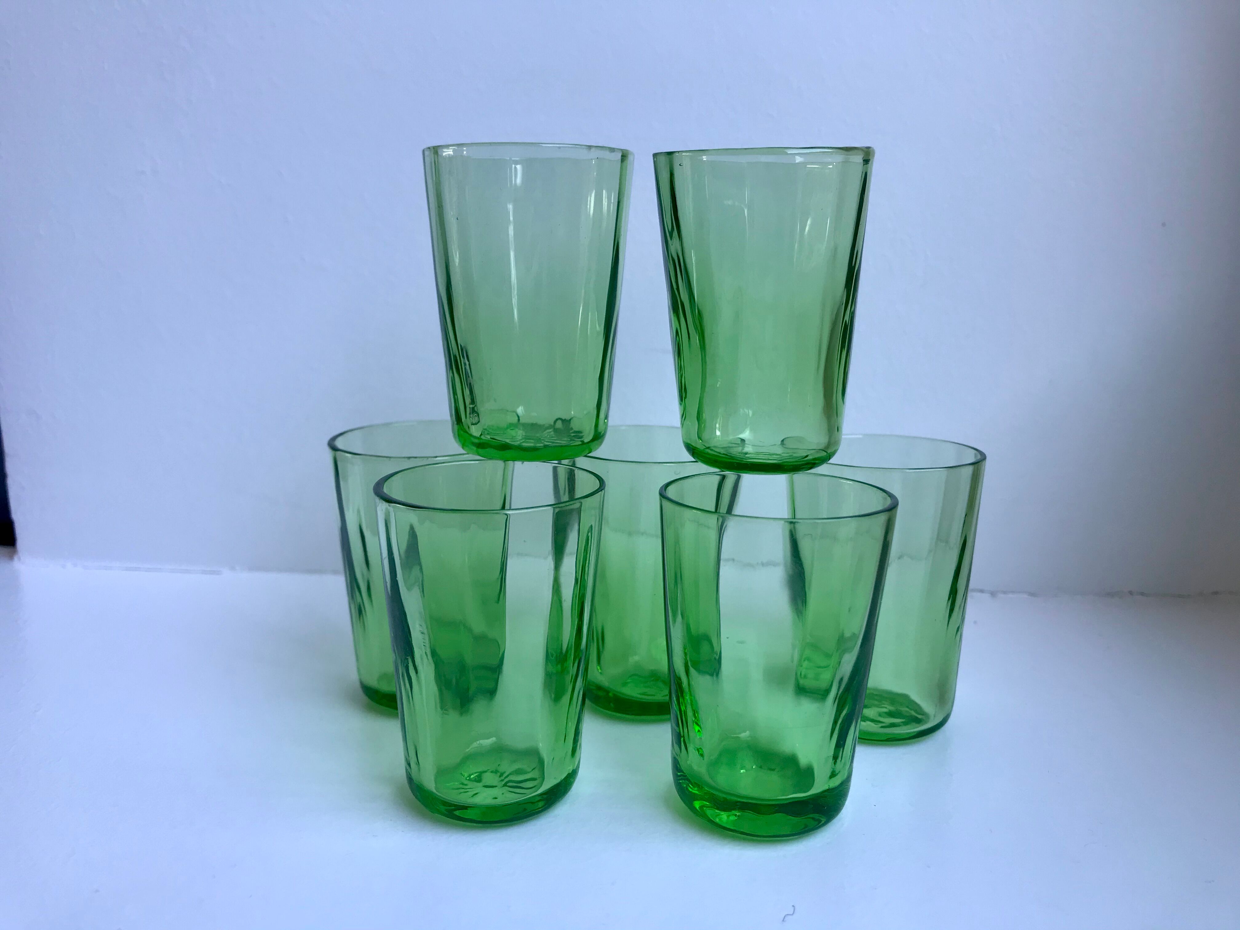 Set of 7 green glass liquor glasses 60s-70s