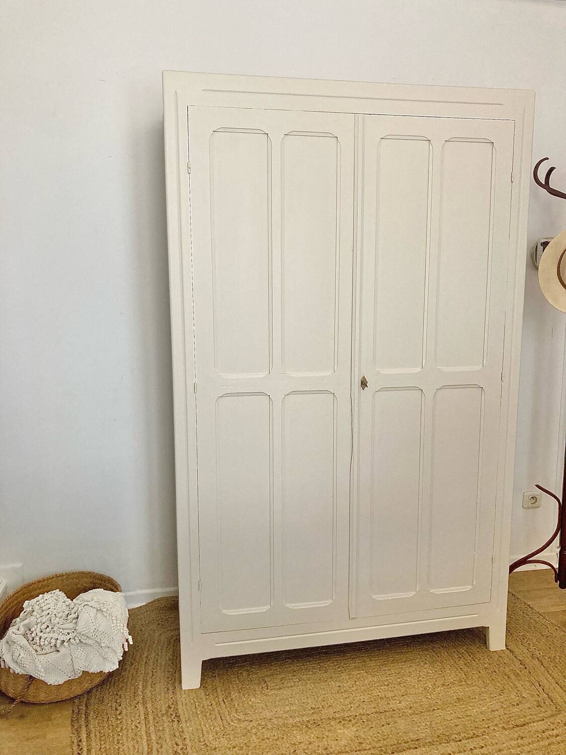 Armoire parisienne