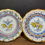 Pair of Talavera earthenware plates with floral decoration