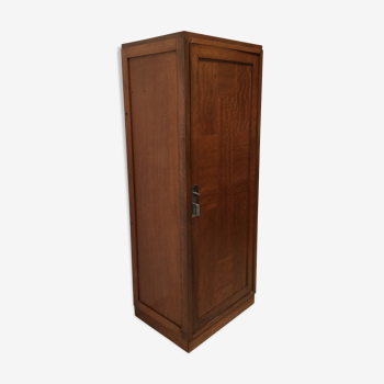 Armoire une porte en bois vernis