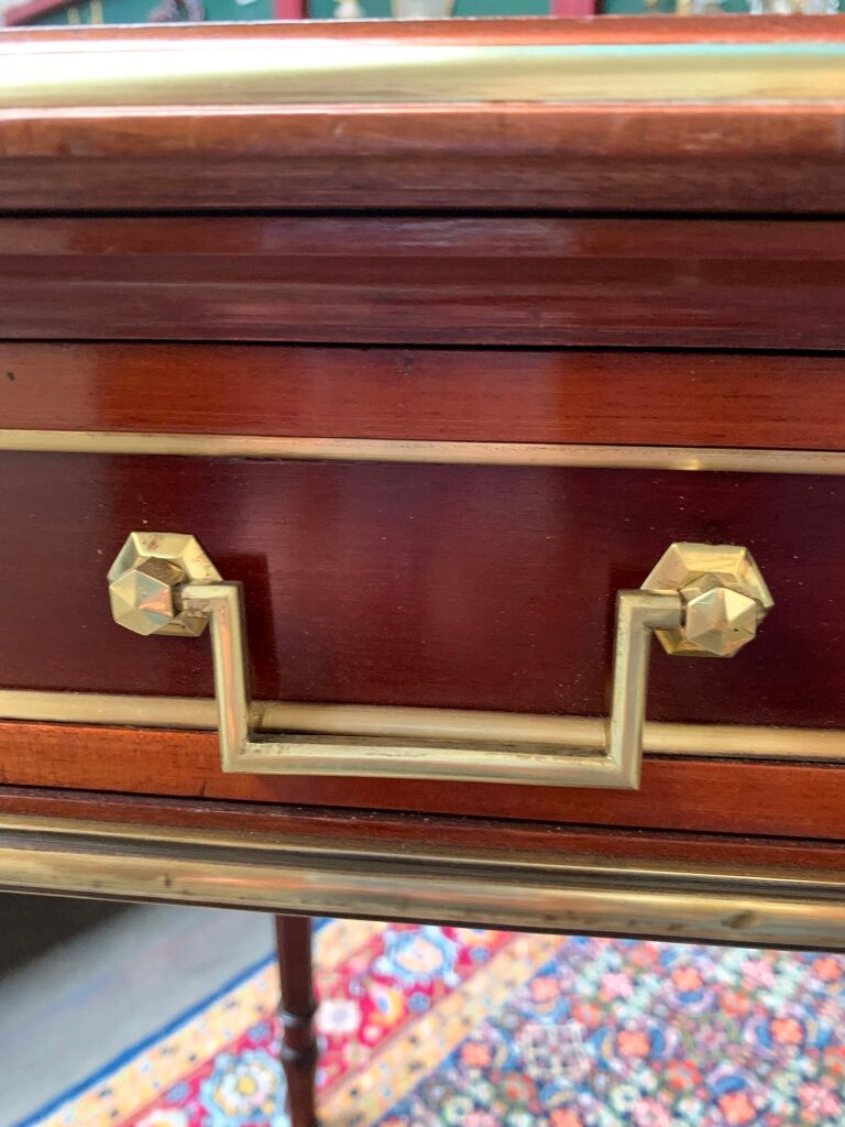 Desk of the Ladies of the Napoleon III era