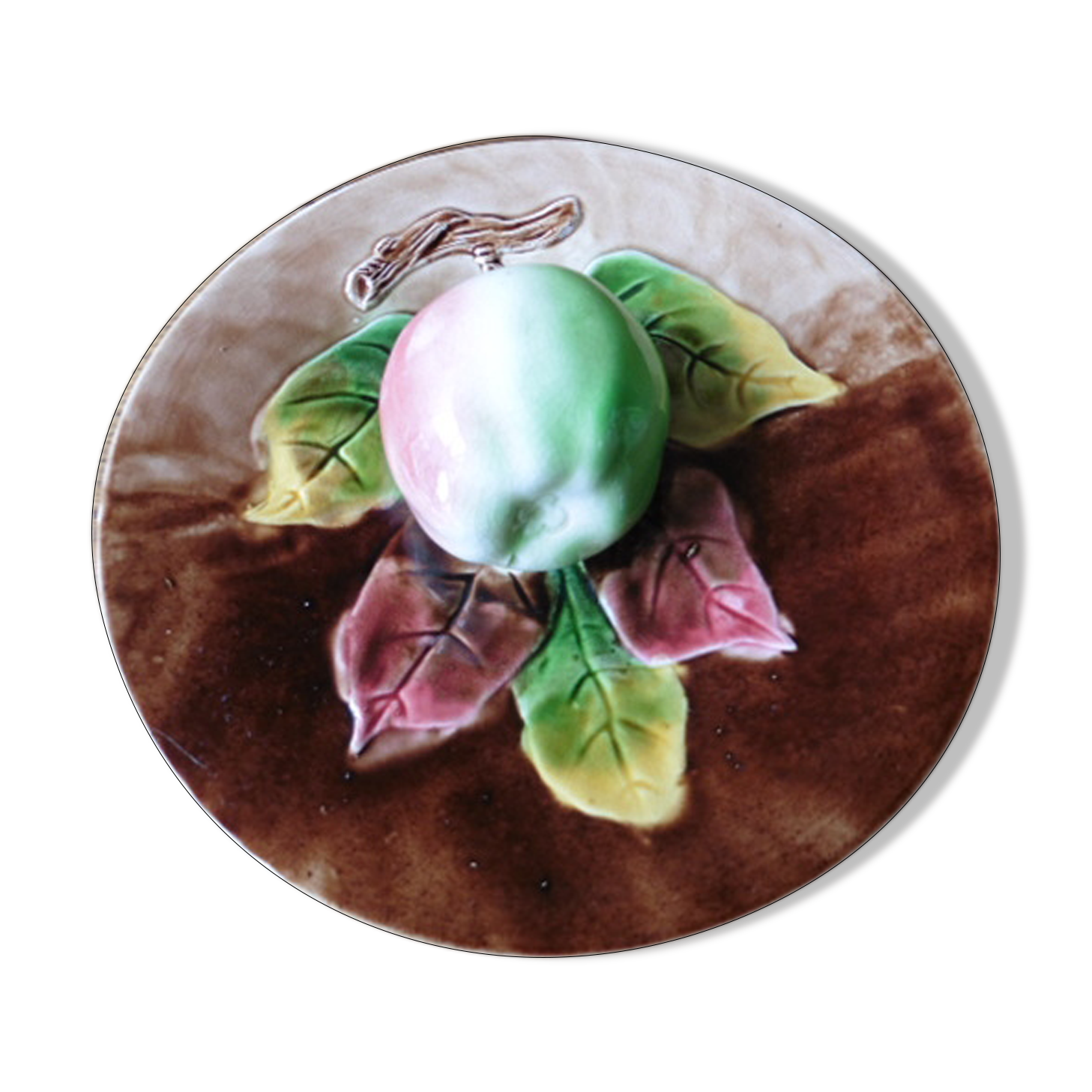 Plate in slurry moulin des loups decorated with apple in relief