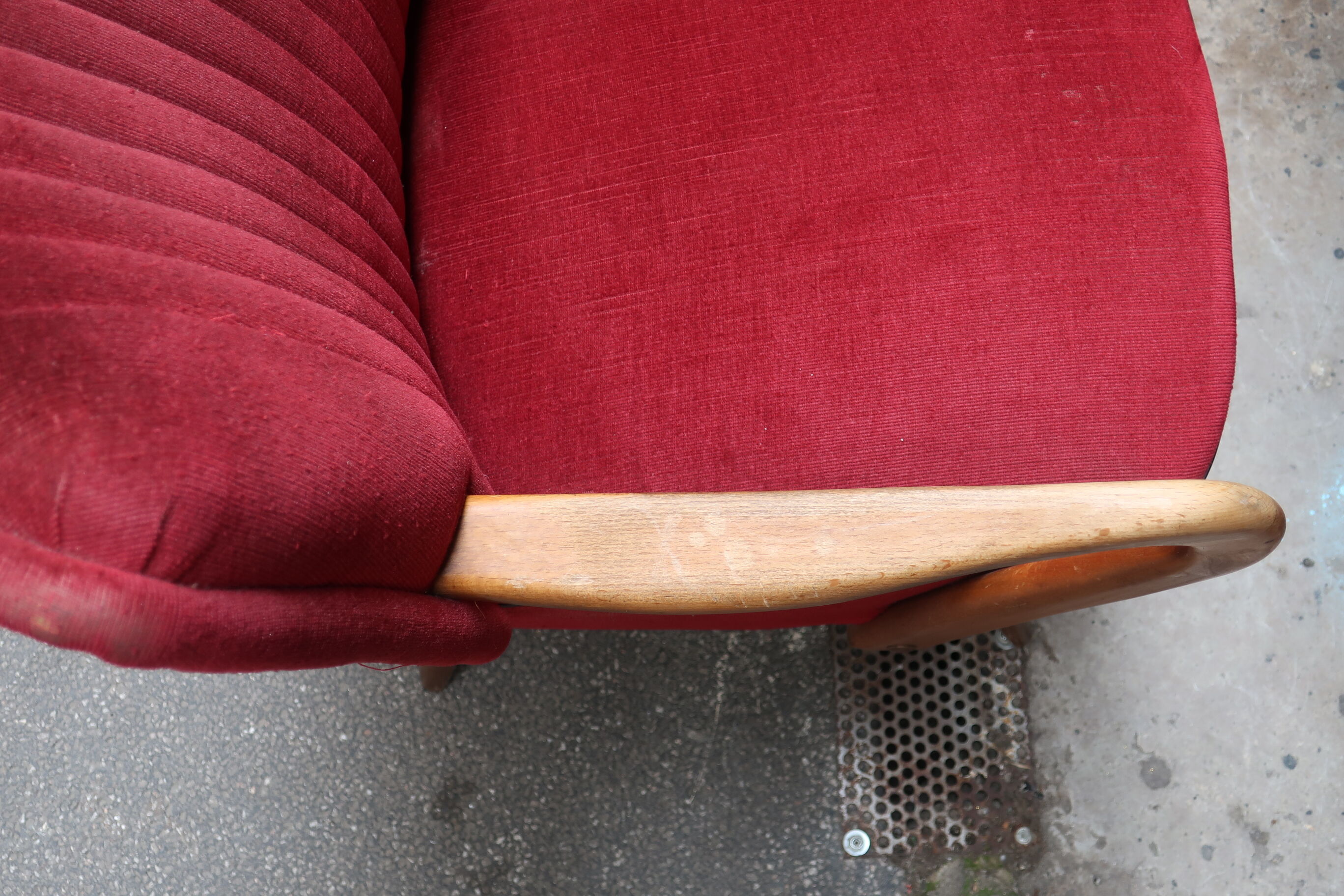 Armchair 60s vintage cocktail red velvet