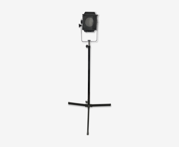 Projecteur sur pied