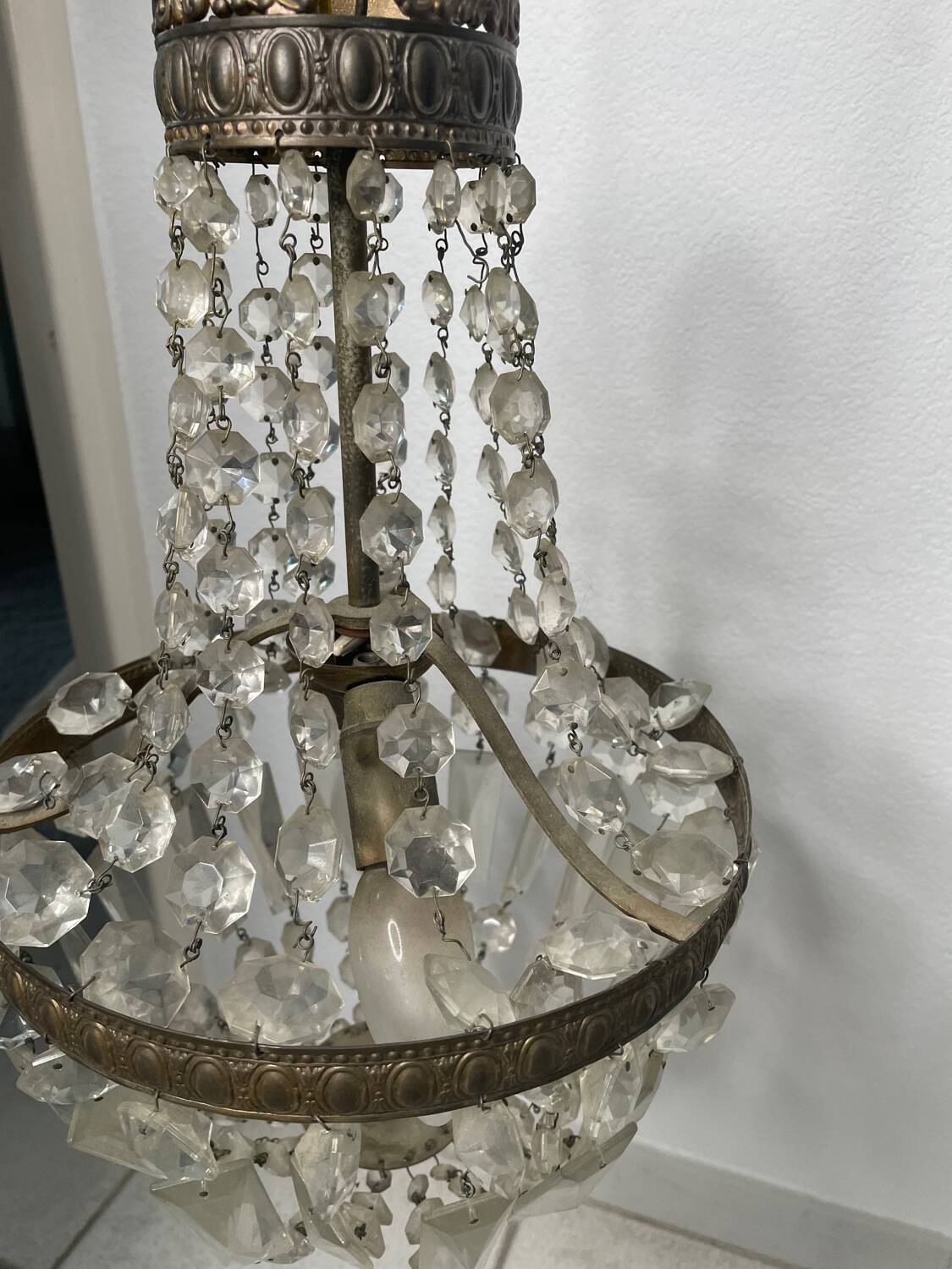 Lustre montgolfière en laiton à pampilles