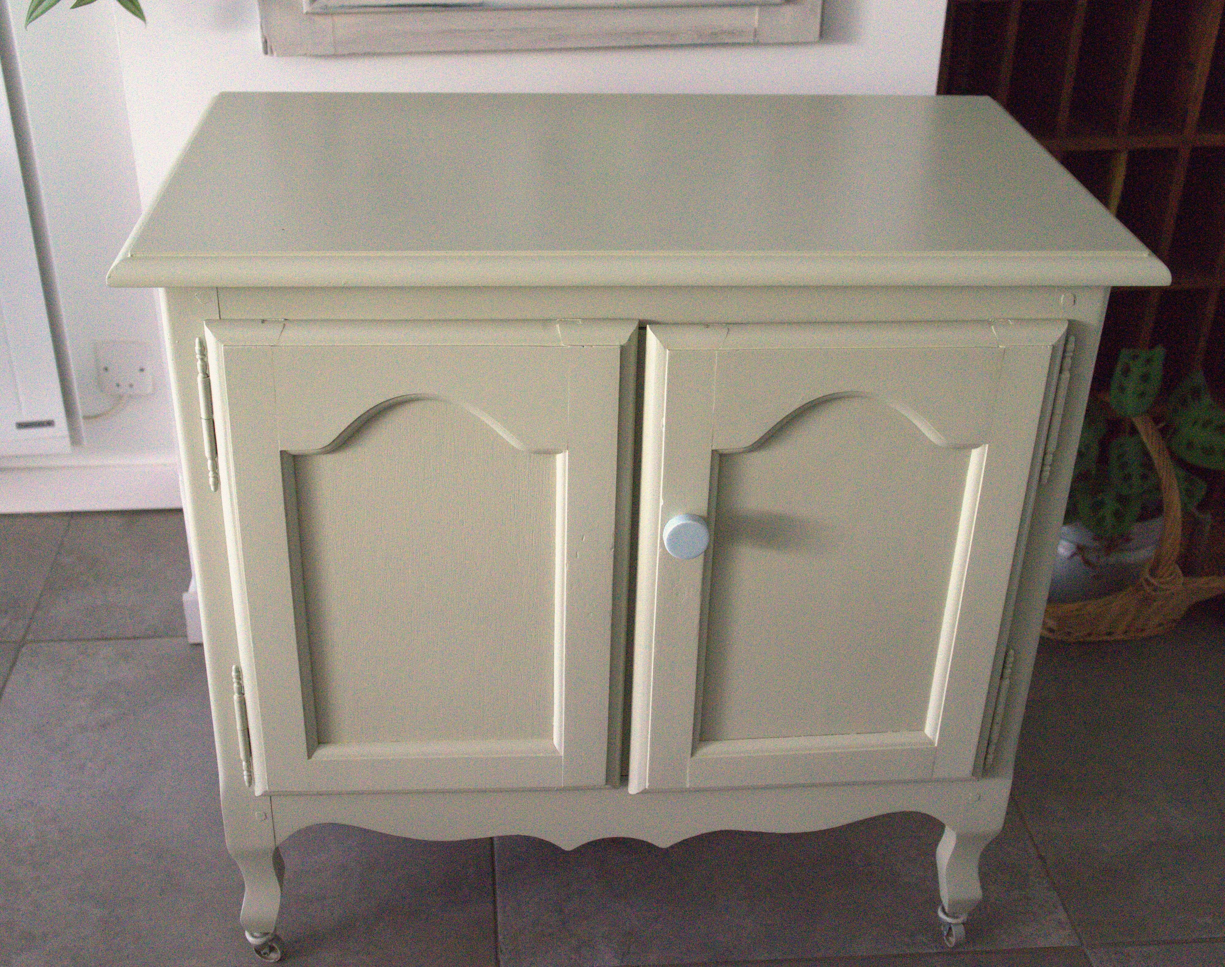 Sage green buffer