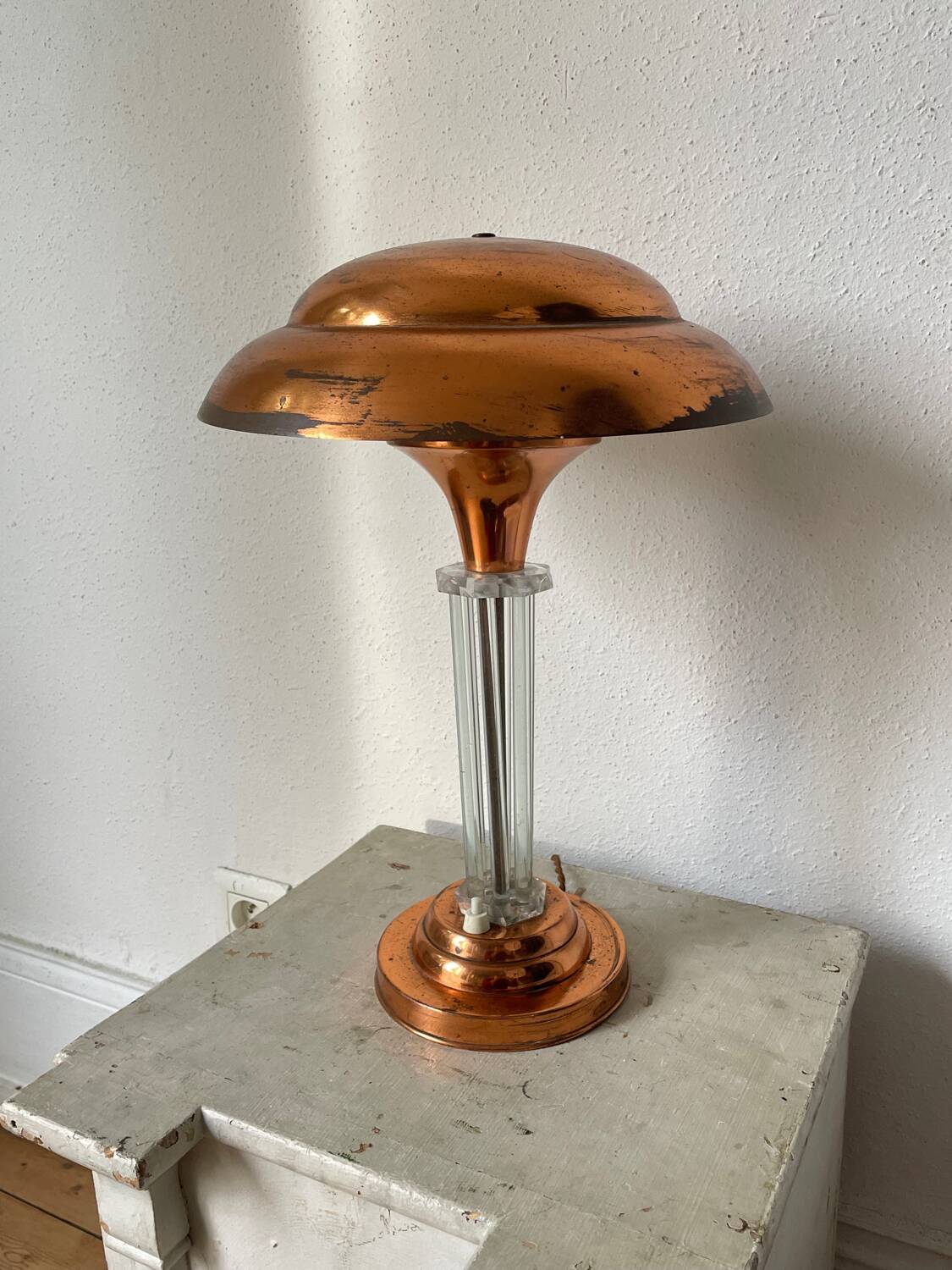 Art Deco mushroom table lamp in glass and copper