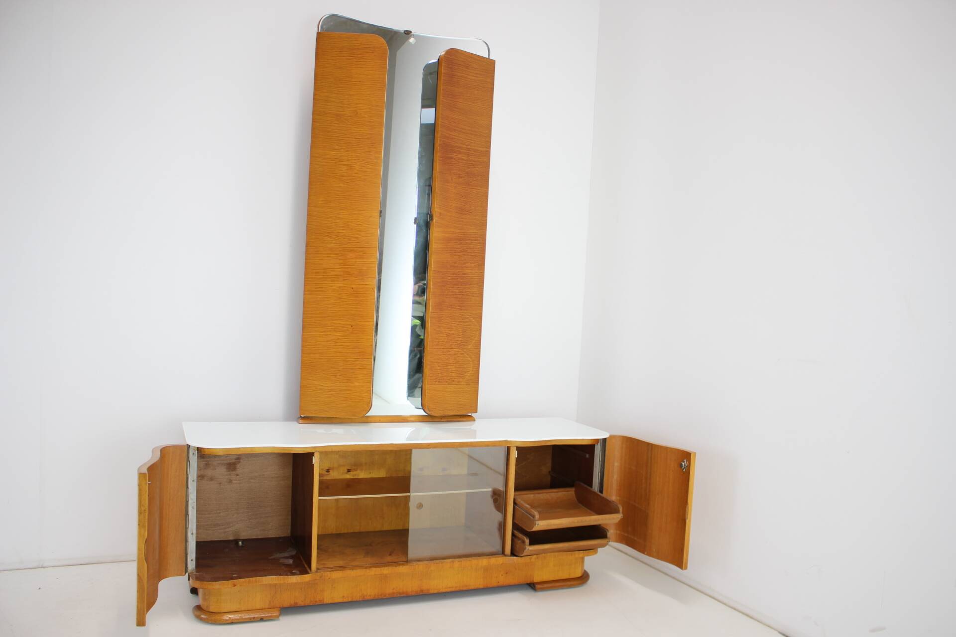 Mirror Cabinet by Jindřich Halabala, Czechoslovakia 1950s