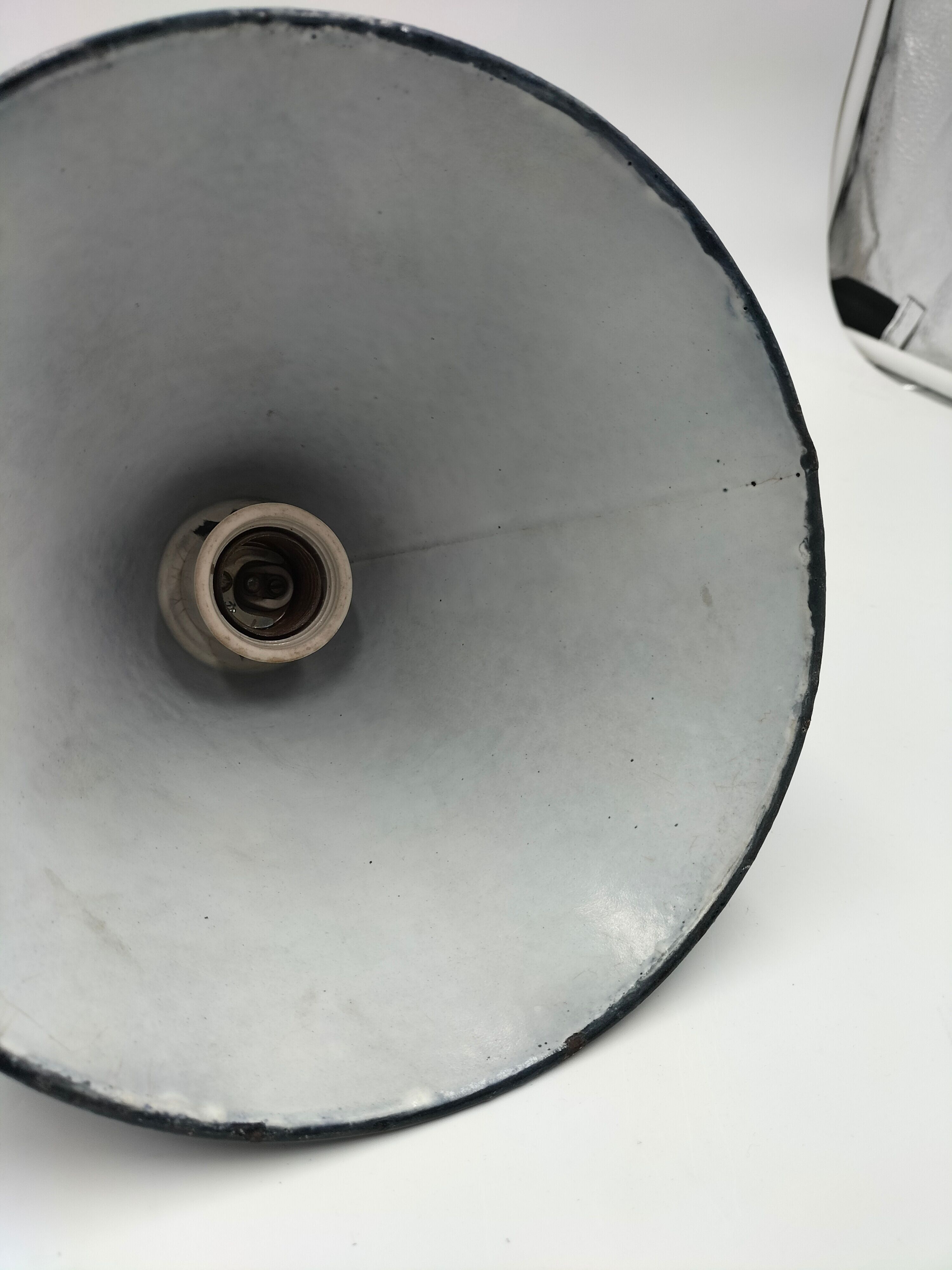 Industrial enamelled cone