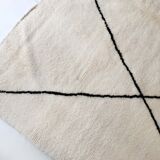 Moroccan Berber carpet Beni Ouarain unbleached with black diamonds 293x212cm