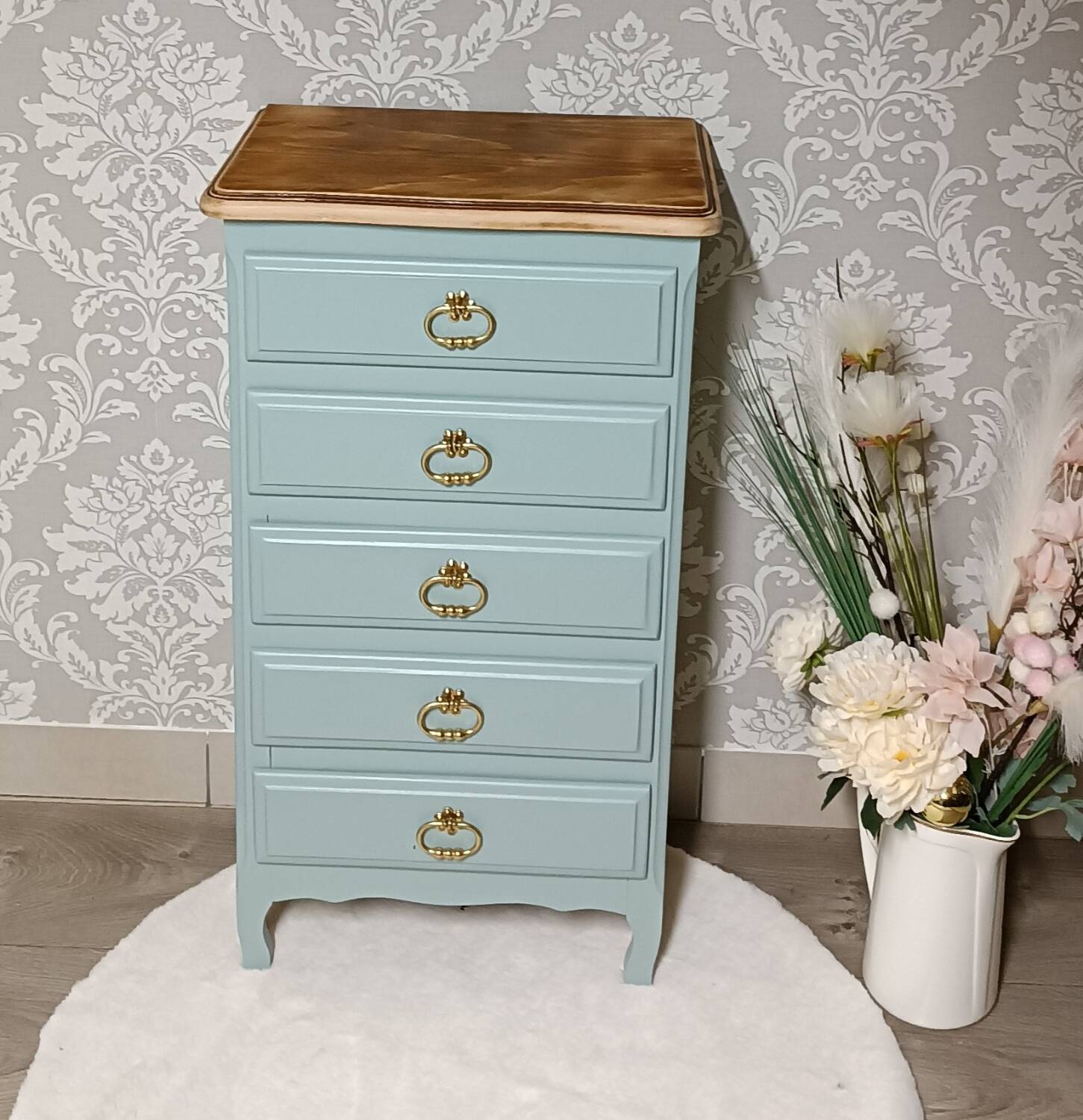 Louis XV style chest of drawers / commode
