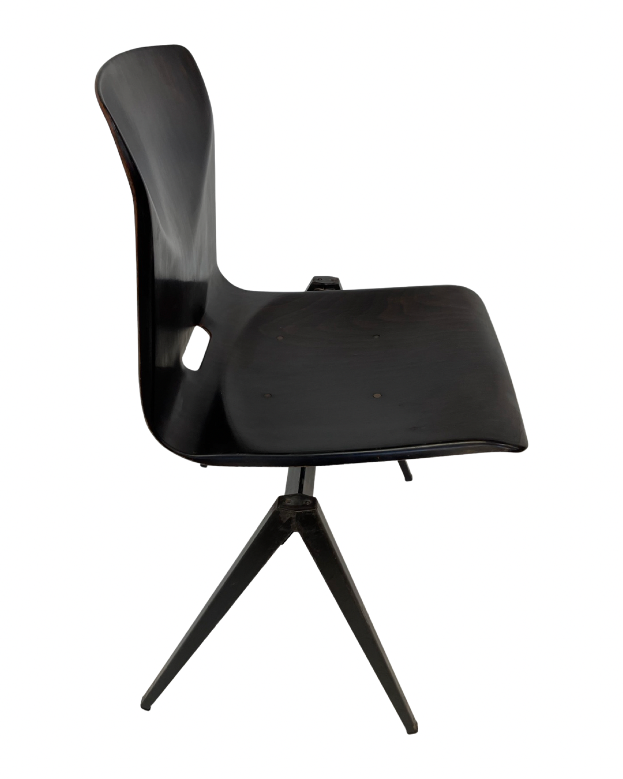 Set of four pagholz galvanitas s22 stackable school chair brown