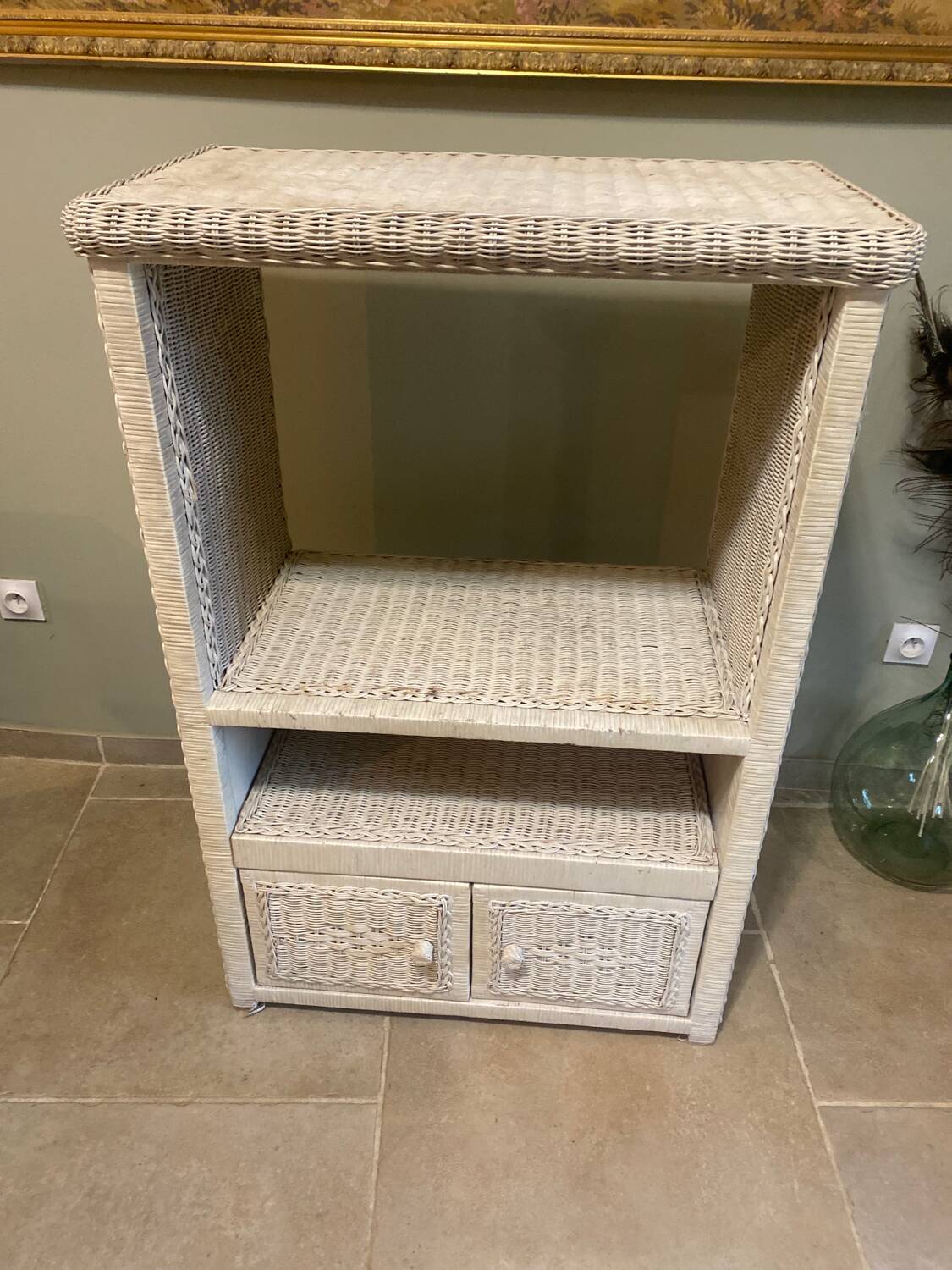Meuble vintage en osier blanc