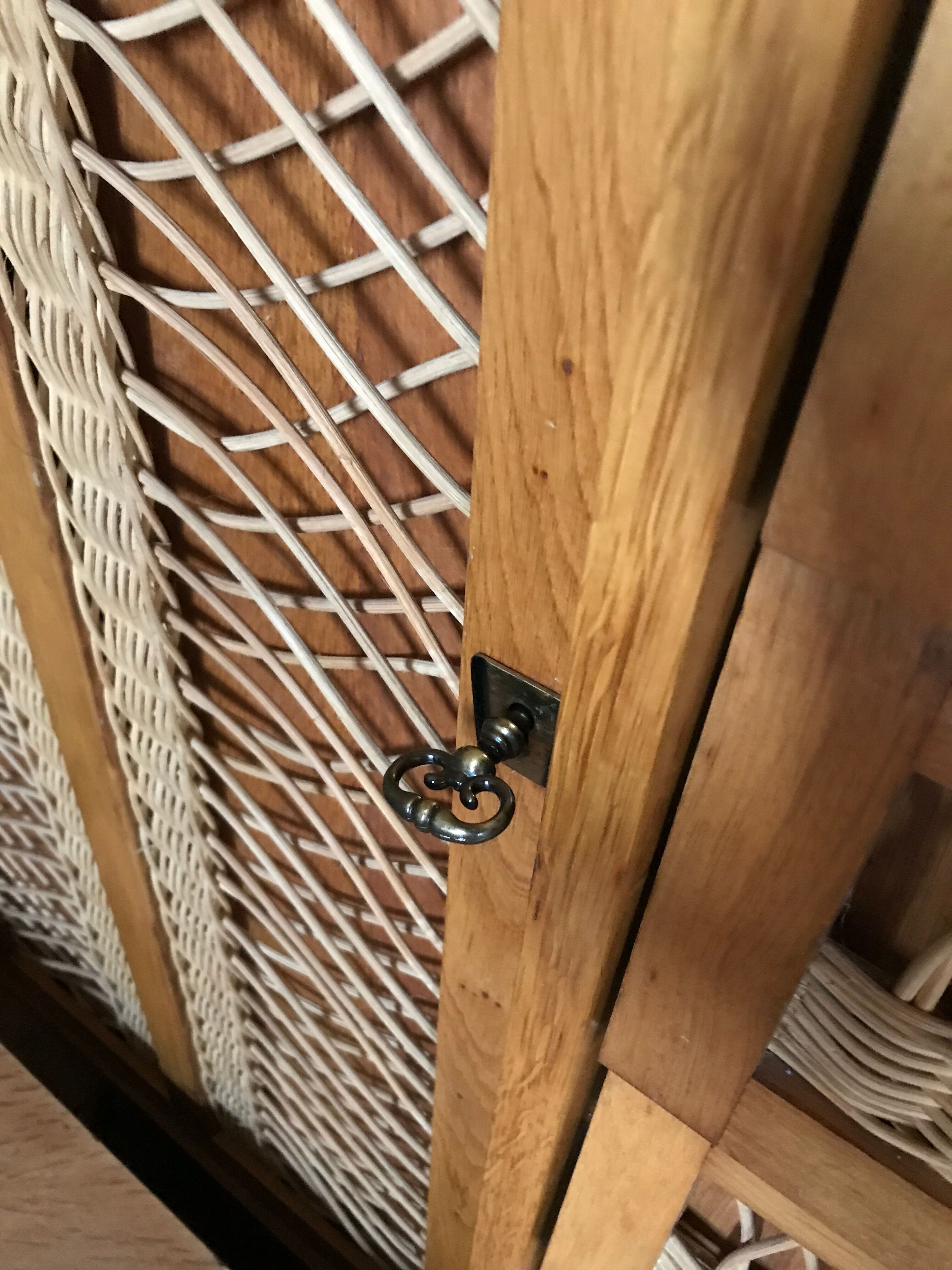 Rattan chest of drawers