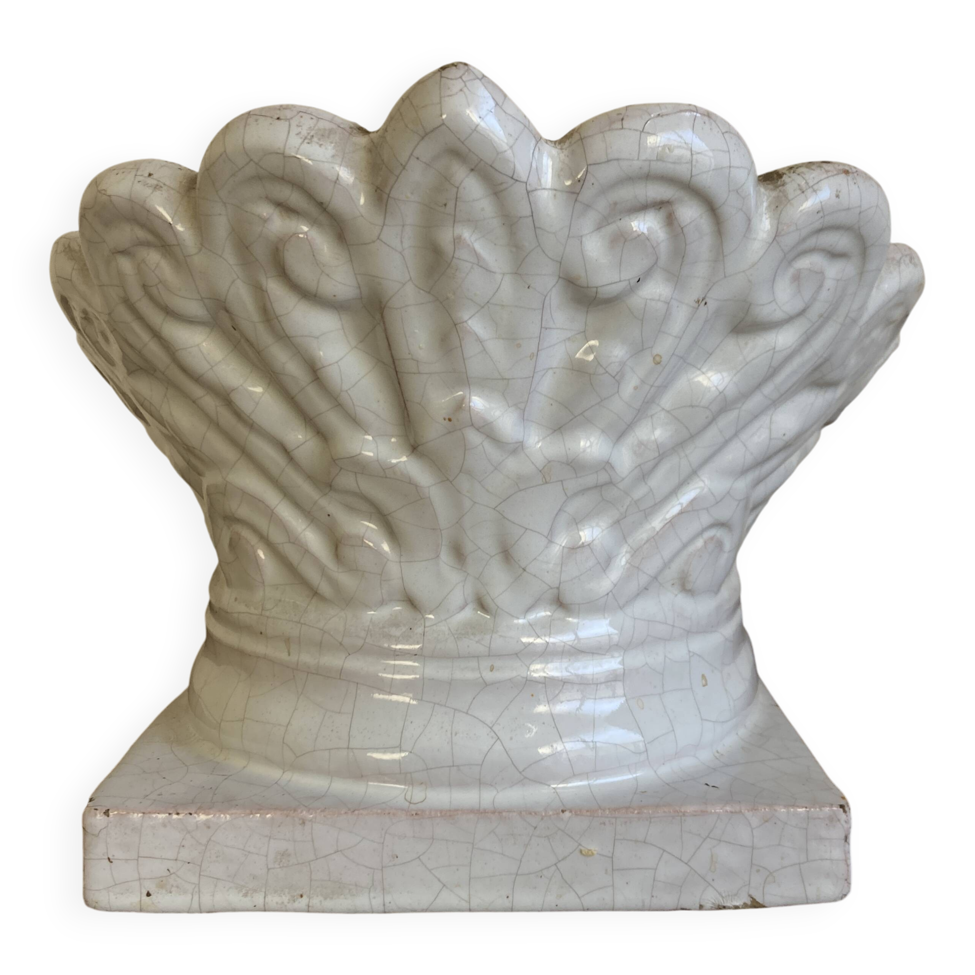 Cache pot néo classique mi-19e feuilles d'acanthe chapiteau en terre cuite