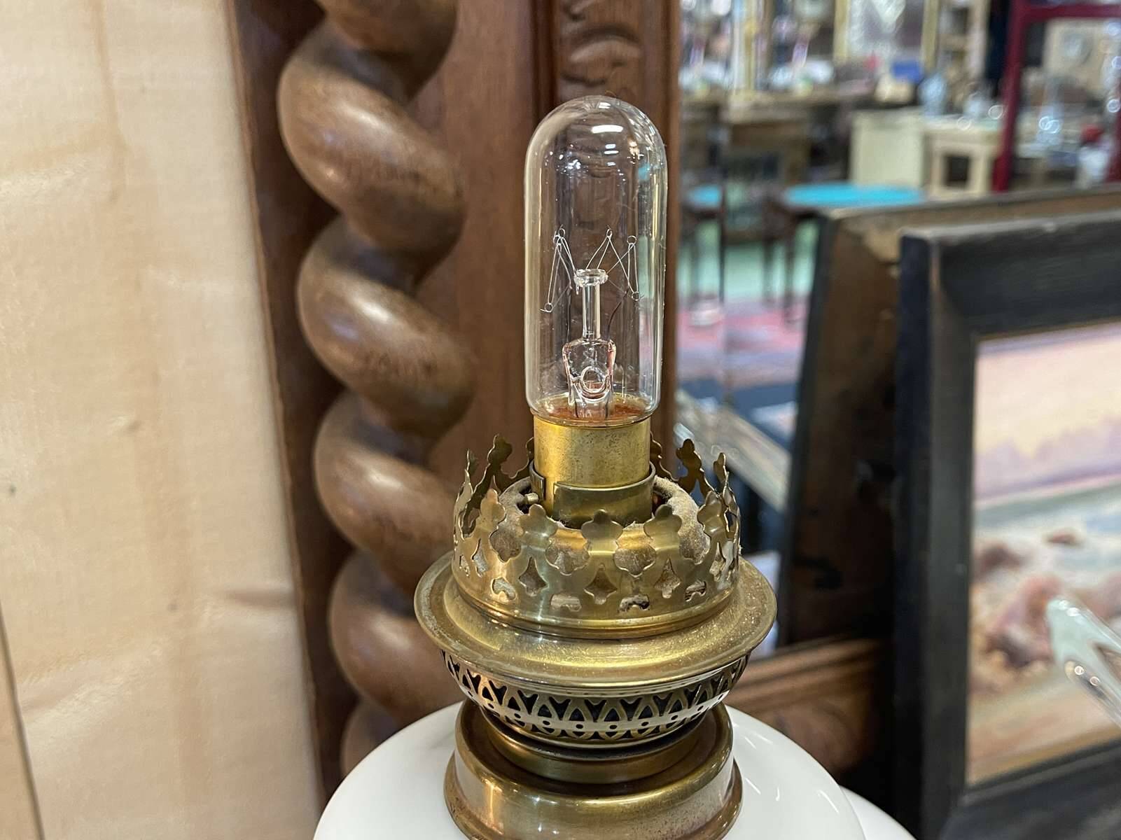 Napoleon III lamp in white opaline and painted with floral decoration - late 19th century