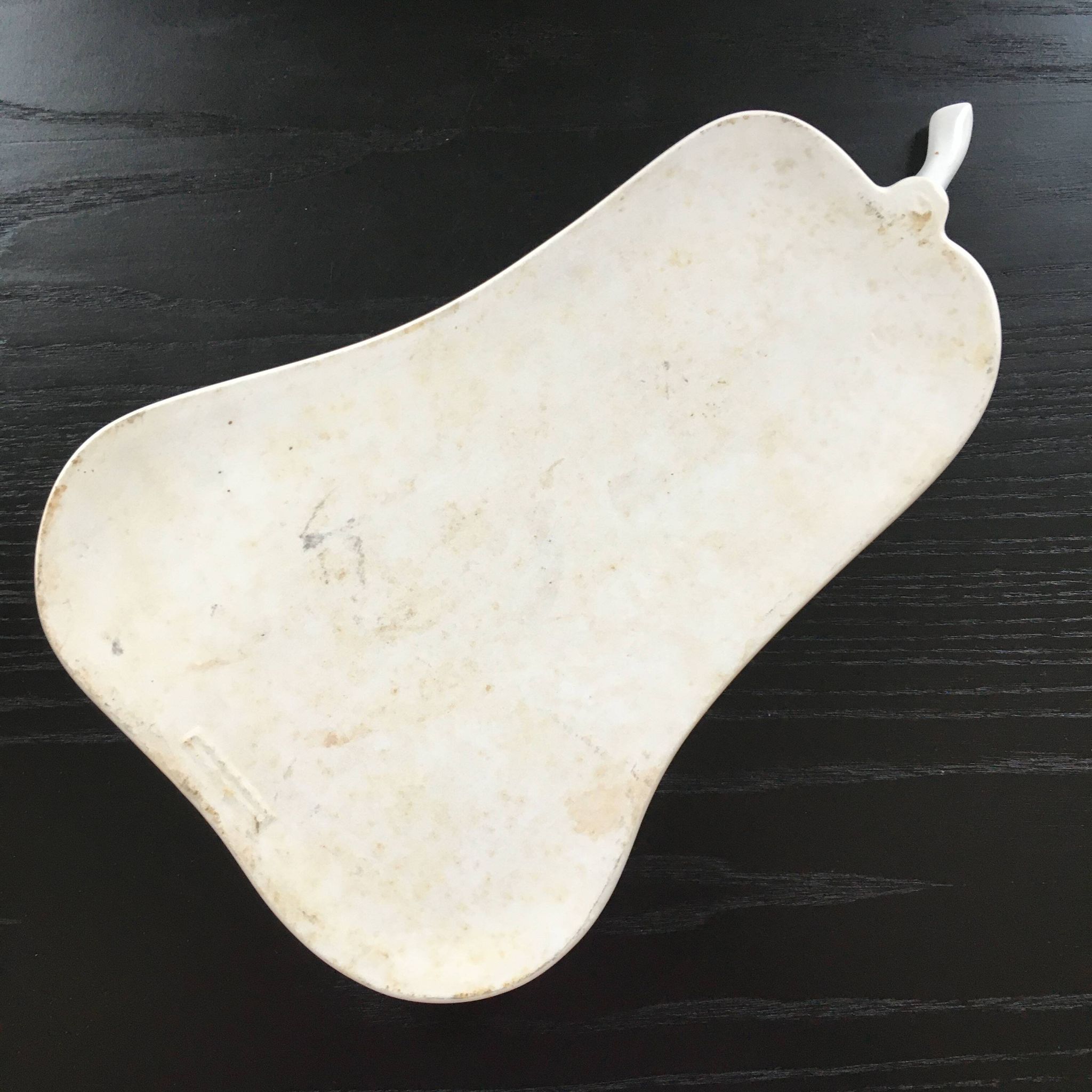 Plat a four blanc forme poire