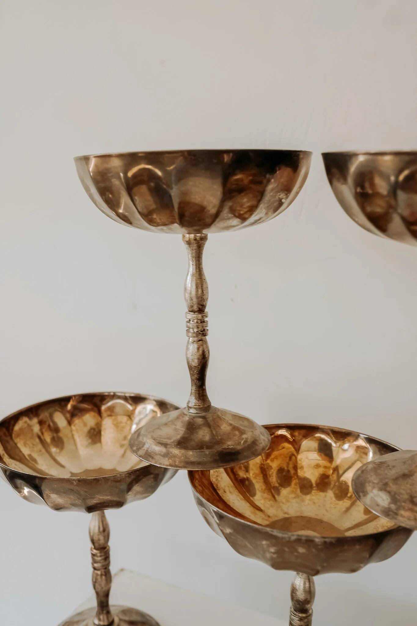 Coupes à champagne vintage en argent plaqué avec intérieur plaqué or — ensemble de 5