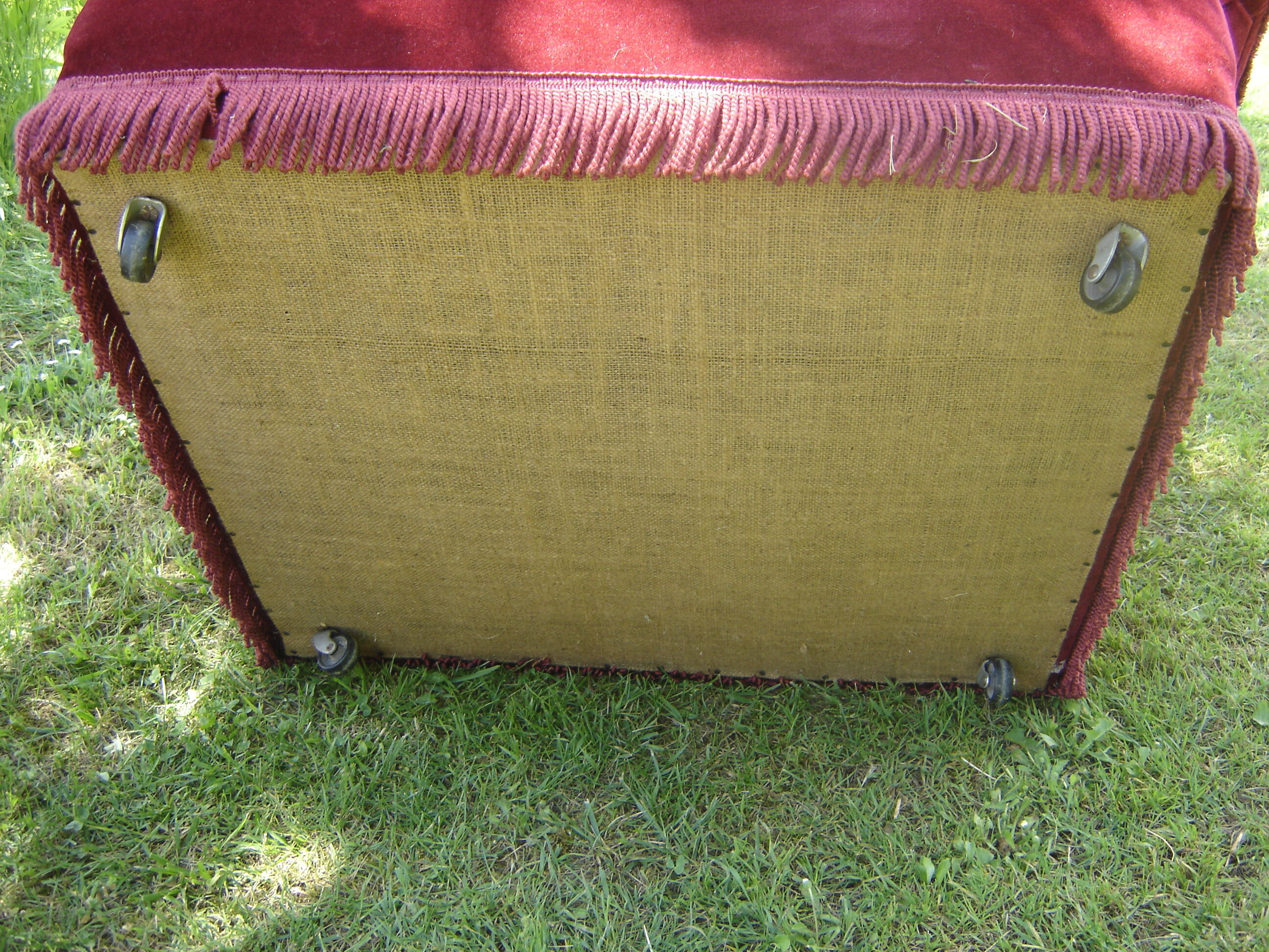 Pair of velvet chair