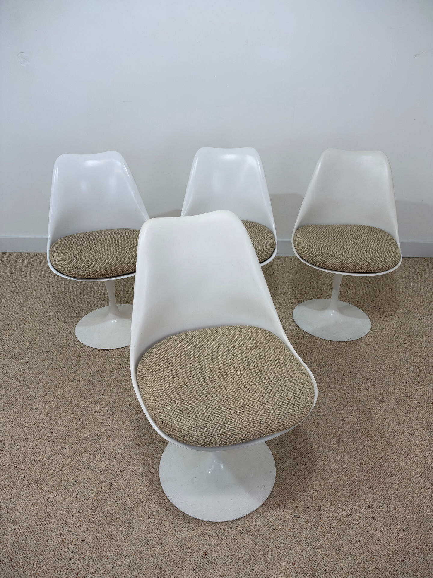 Set of 4 Tulip chairs by Knoll – Eero Saarinen – 1960s/70s