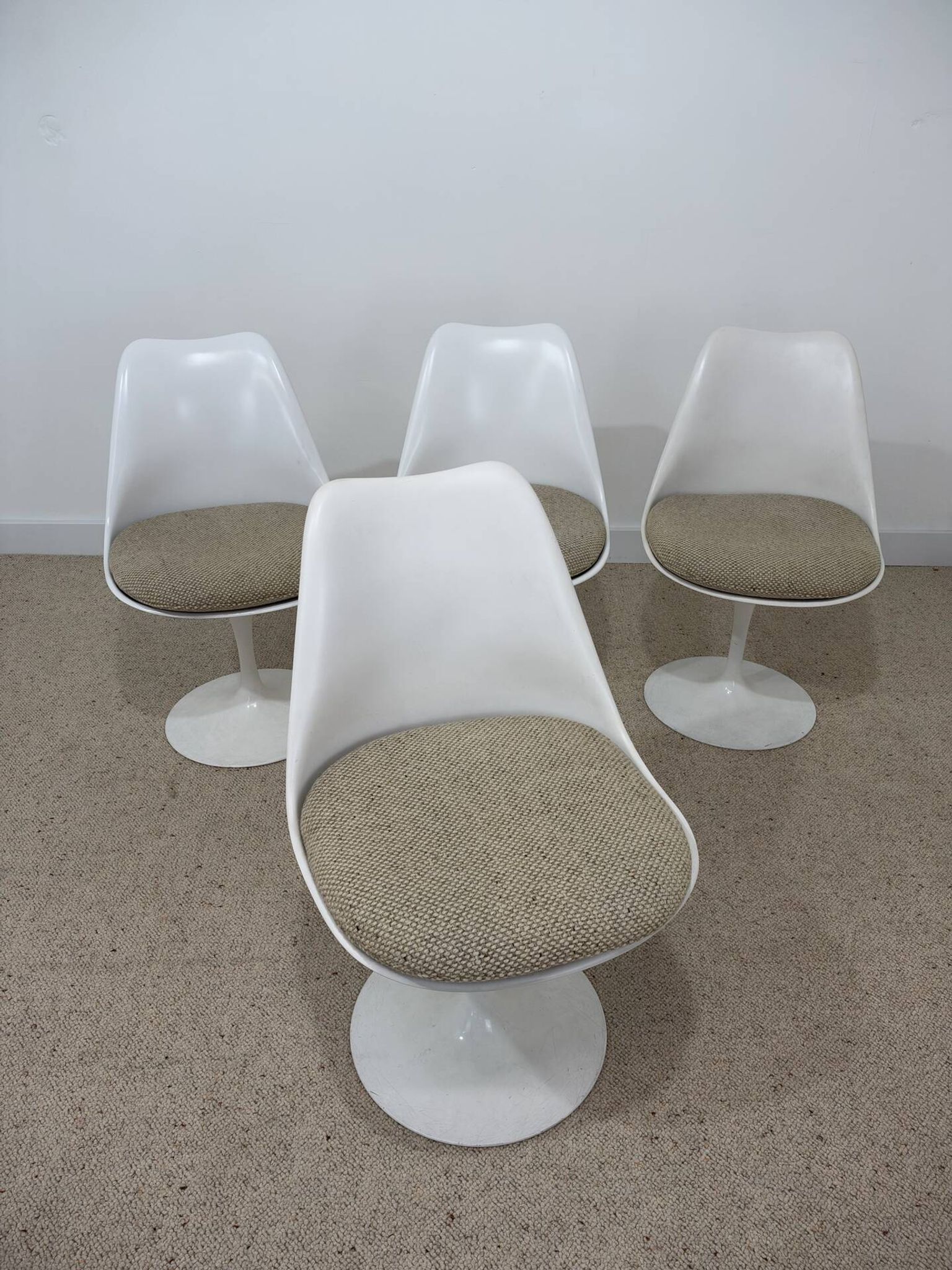 Set of 4 Tulip chairs by Knoll – Eero Saarinen – 1960s/70s