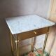 Table d'appoint en laiton et marbre