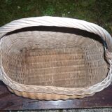 Wicker racing basket with old handle