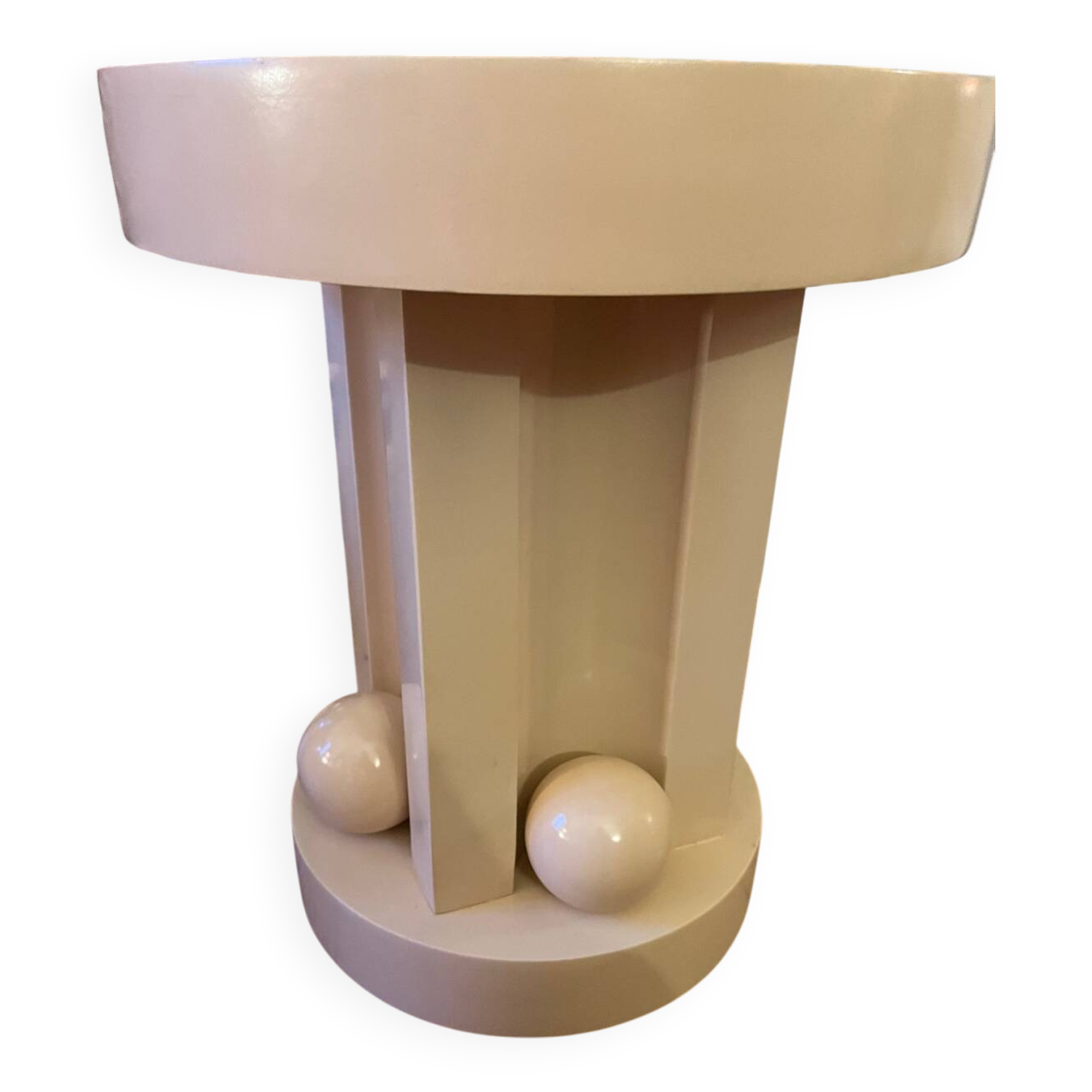Nemesis Fleur Delesalle Monoprix pink stool