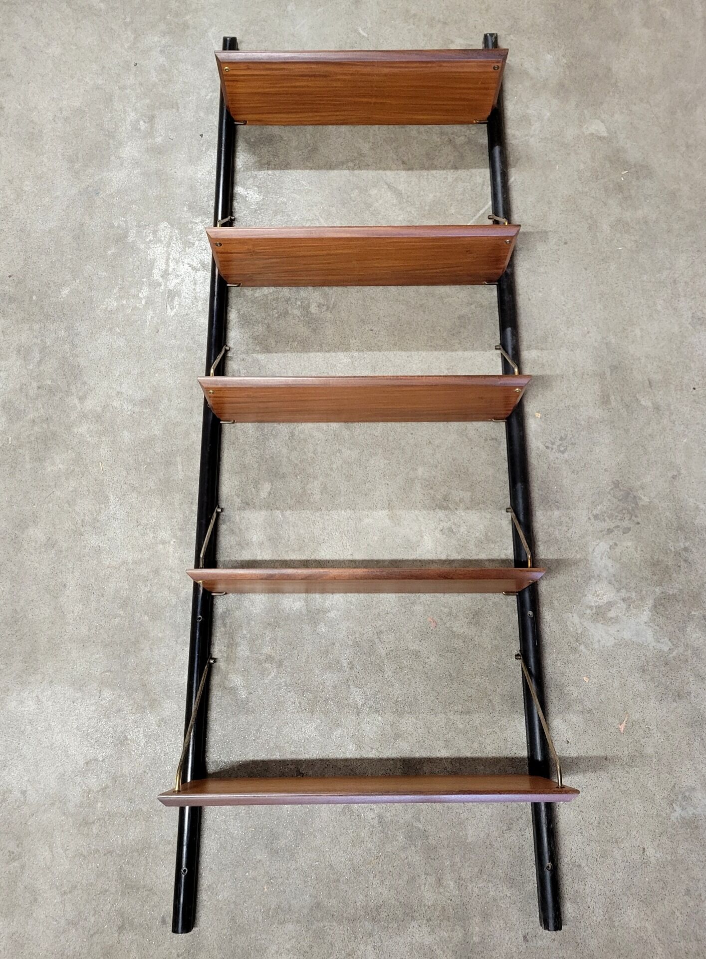 Wall system by Louis van Teeffelen for Wébé