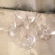 Suite de 4 verres a vin rouge en cristal daum modele orval