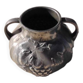 Vase boule en étain à décor de vigne, 1930