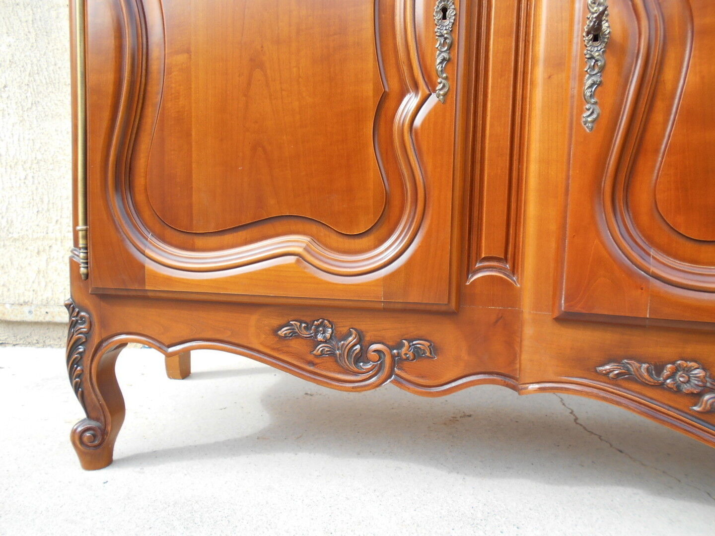 Enfilade in Provençal cherry tree, Louis XV style