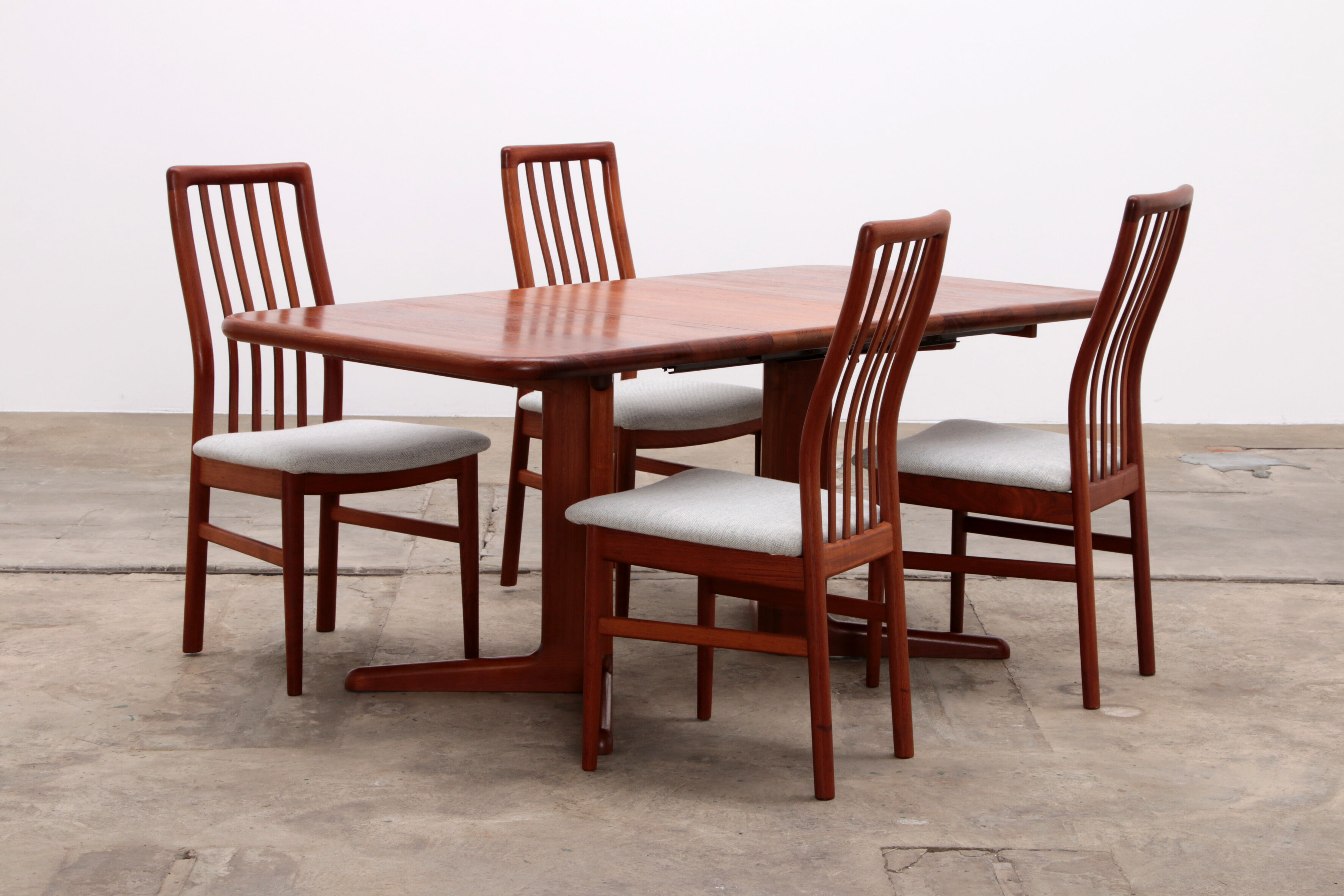 Danish set of 4 Kai Kristansen chairs and a table from Korup, 1960 Denmark.
