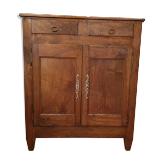 Buffet at the height of support period 18th in walnut