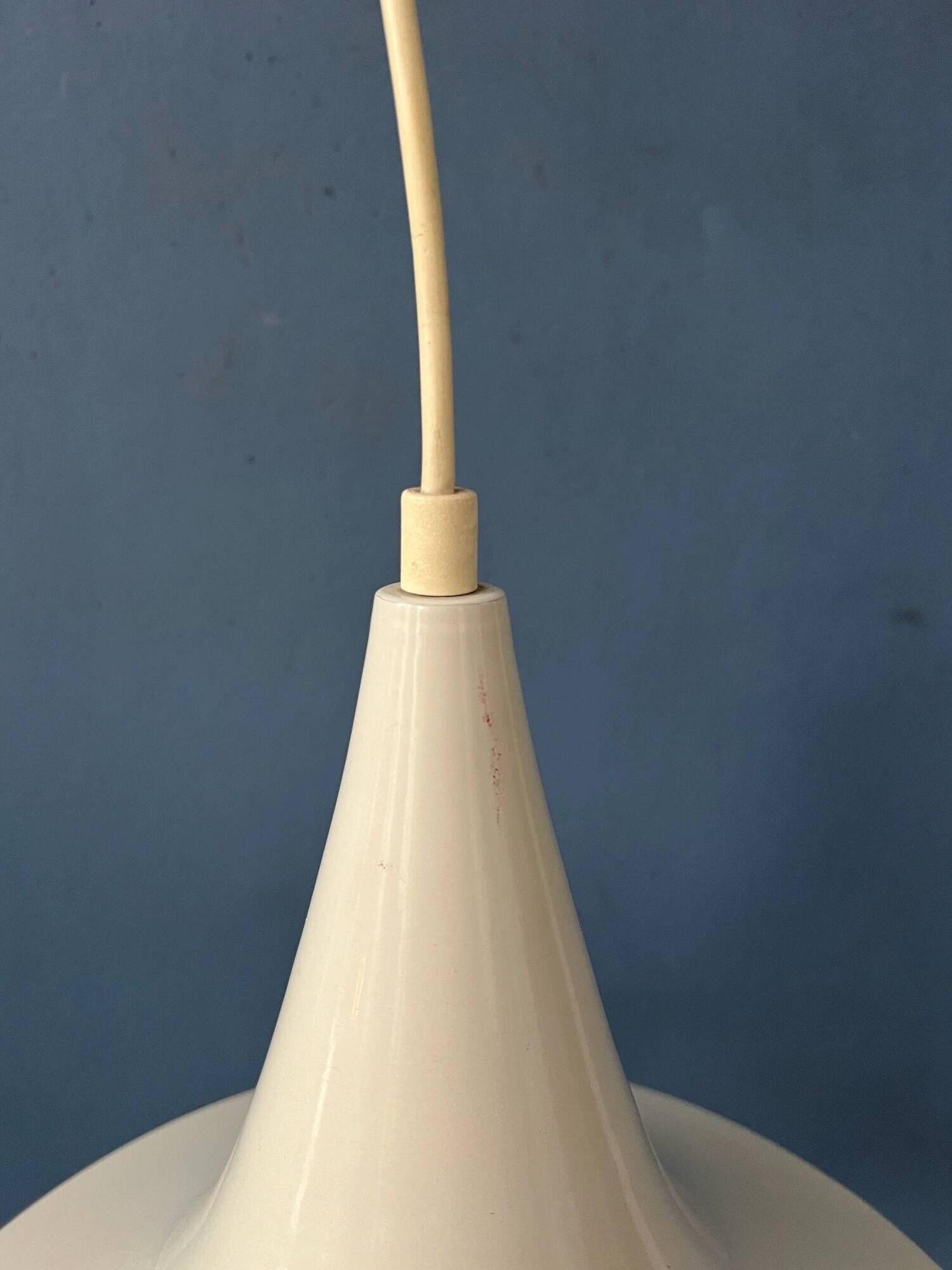 Suspension Space Age white Mid-Century witch hat shaped