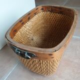 Wood and wicker pan