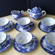 Tea or coffee service in Japanese porcelain.