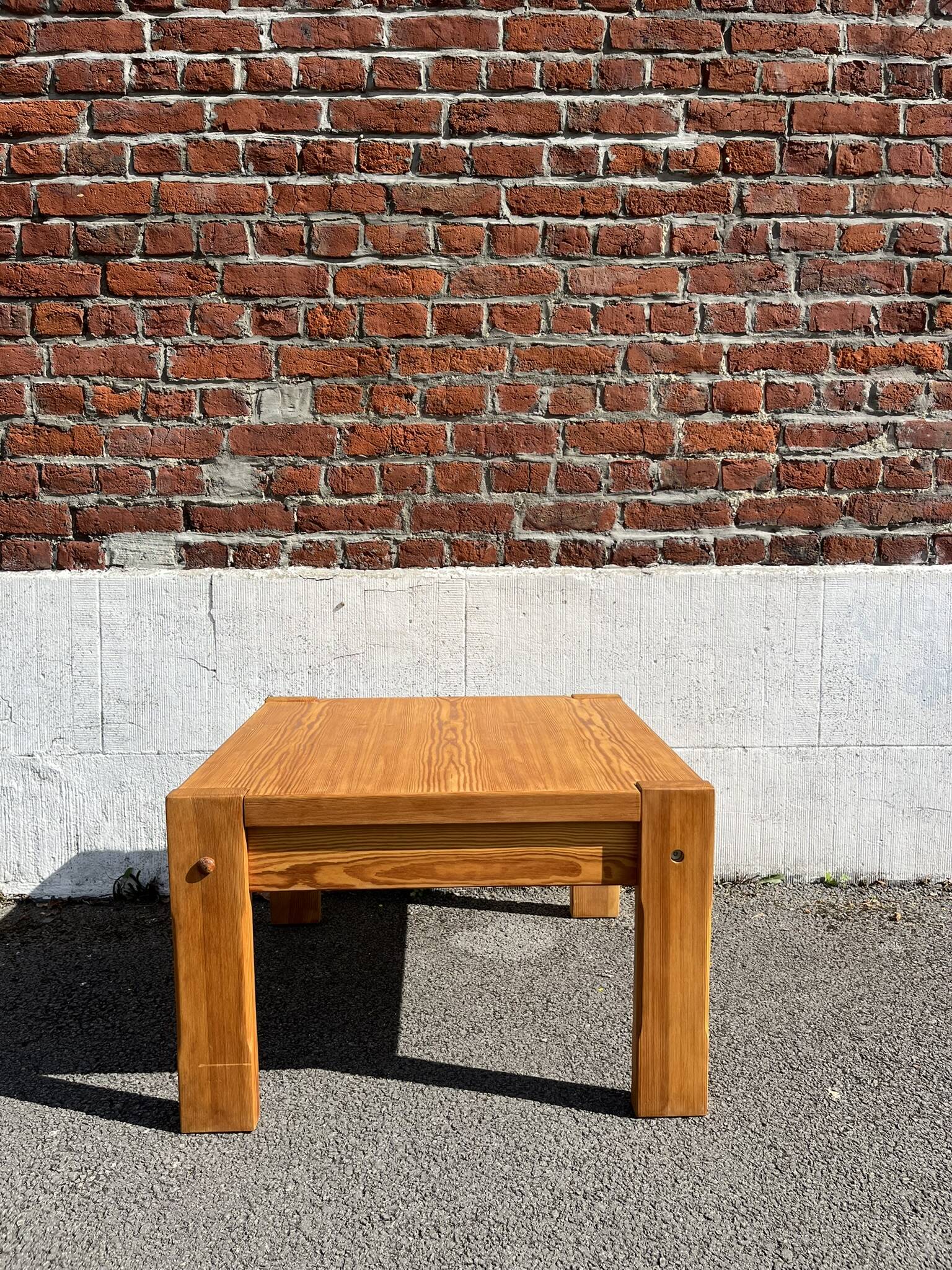 Square coffee table in solid wood (pine), 1980s.