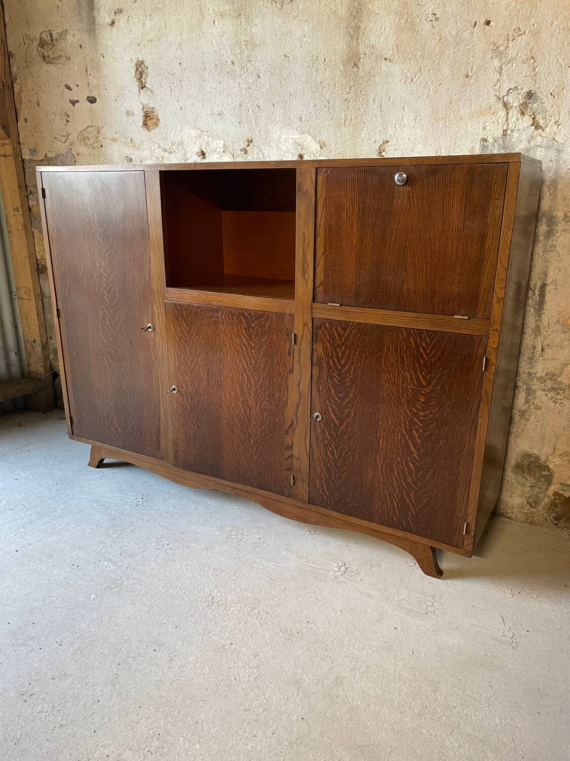 Vintage buffet from the 50s/60s in oak.