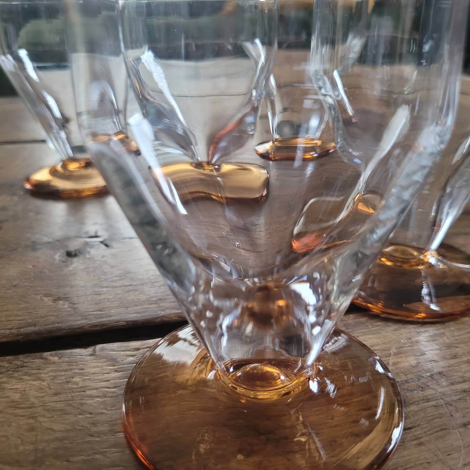 8 faceted amber stemmed glasses – French glassware 1950-1960