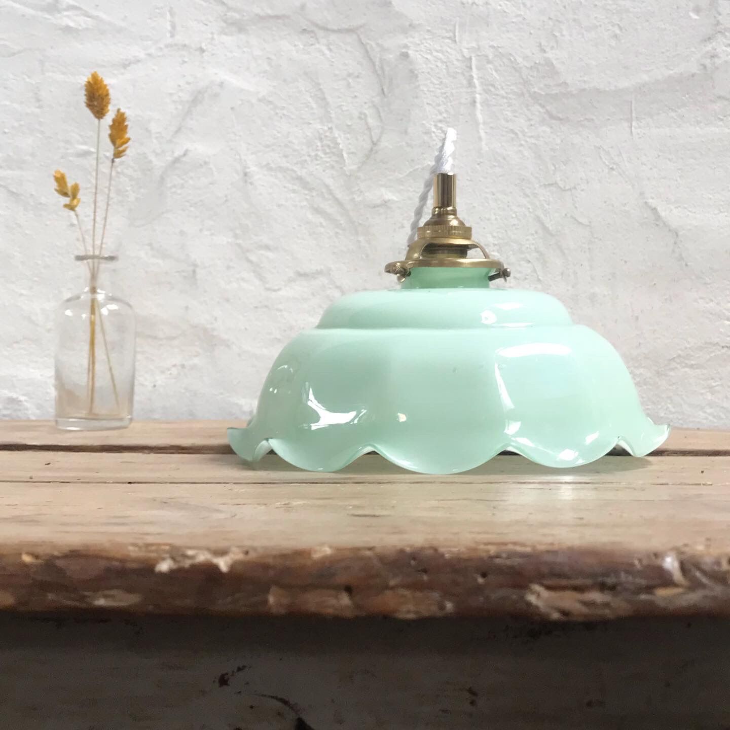 Green opaline suspension