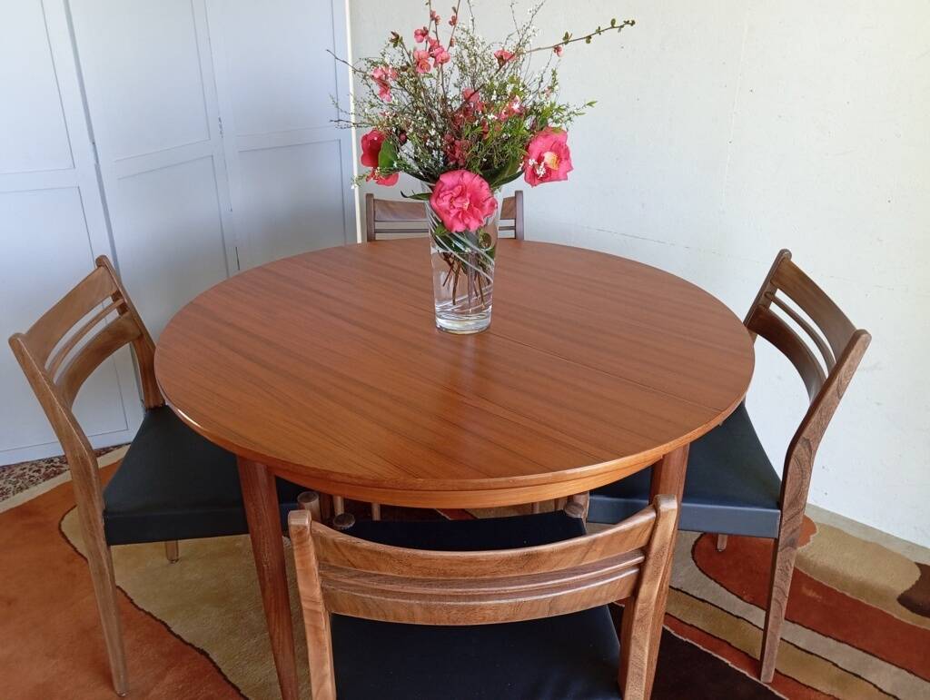 Scandinavian round extendable teak table