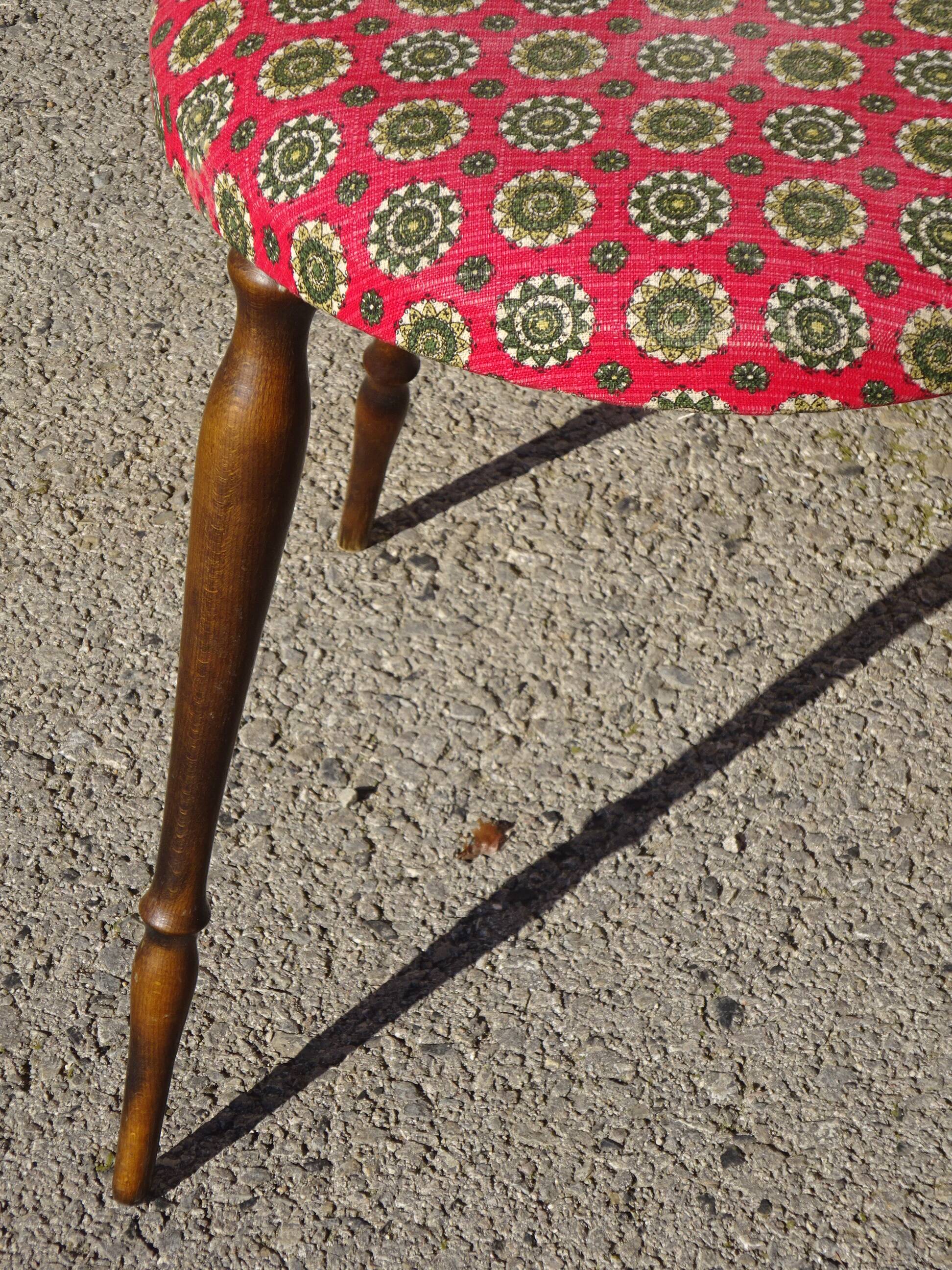 Vintage chairs, wooden, with splayed legs, both.