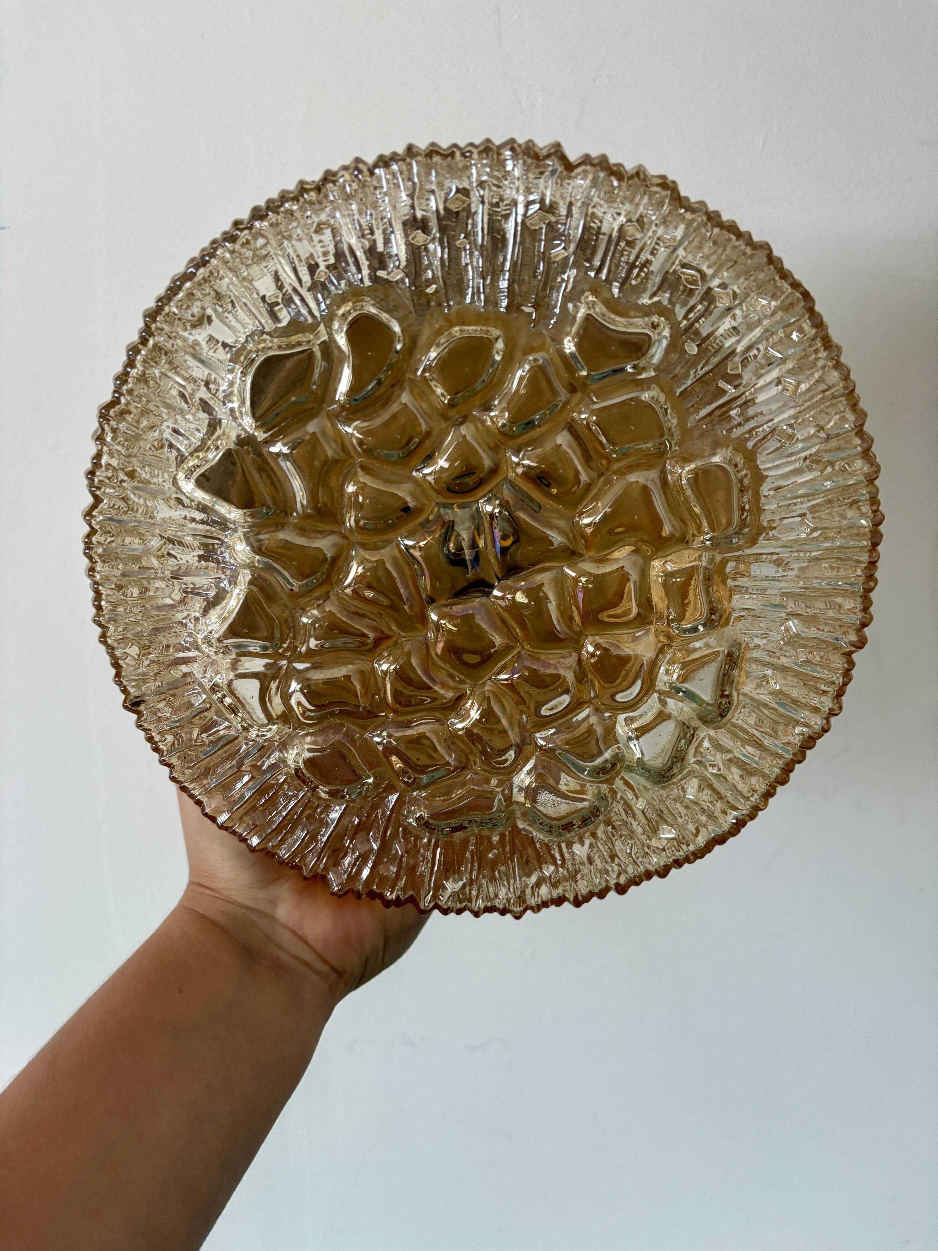 Applique/plafonnier globe vintage en verre ambré