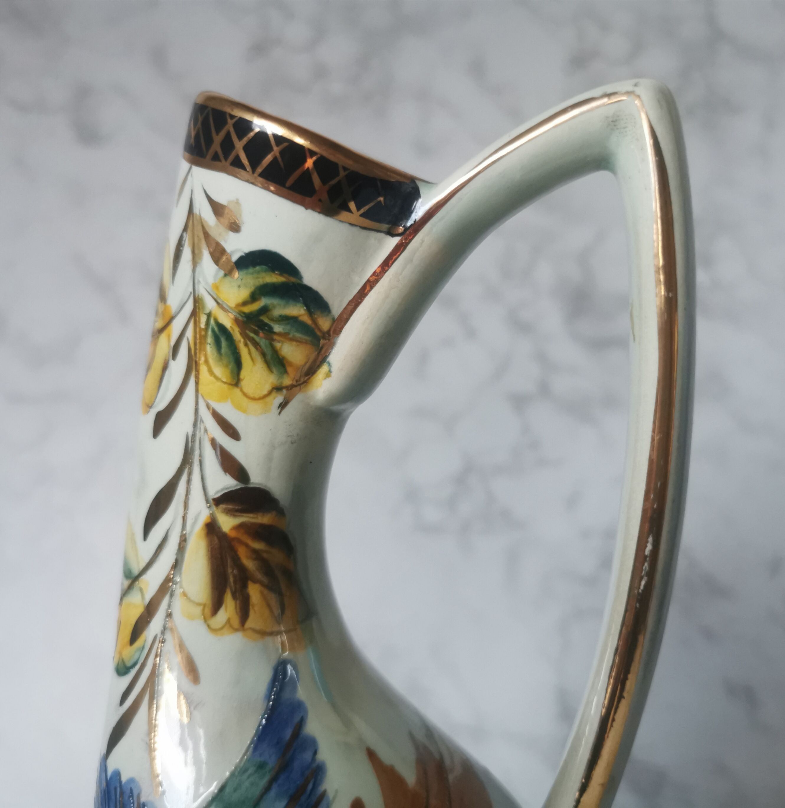 Ceramic hummingbird vase by Bequet