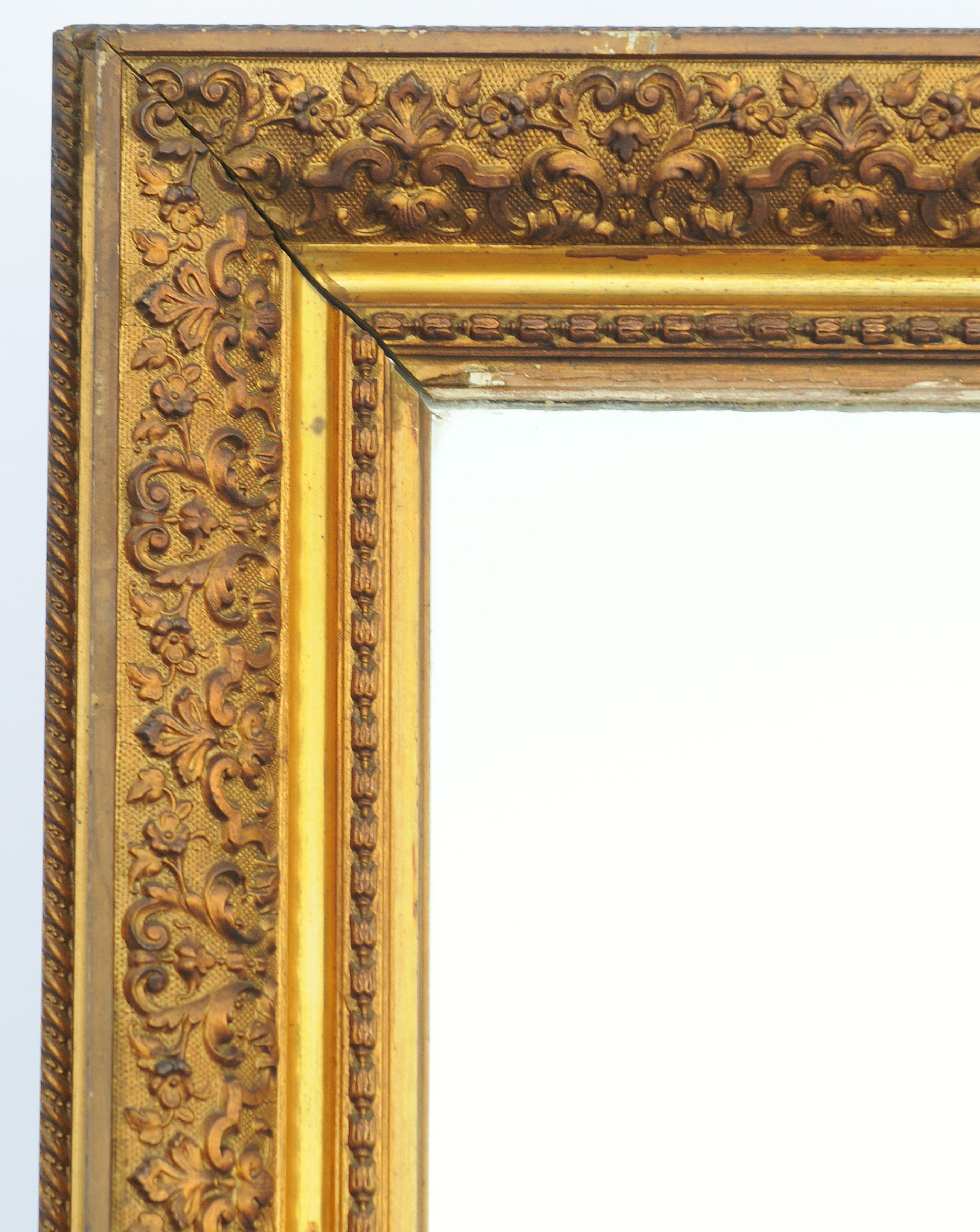 Miroir rectangulaire doré - 69 X 58 cm