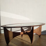 Astro model oval coffee table - designer Victor Wilkins - Edition G Plan - 1960