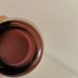 Vase en verre aux couleurs / nuances violettes, estimé danois et des années 1970-80.